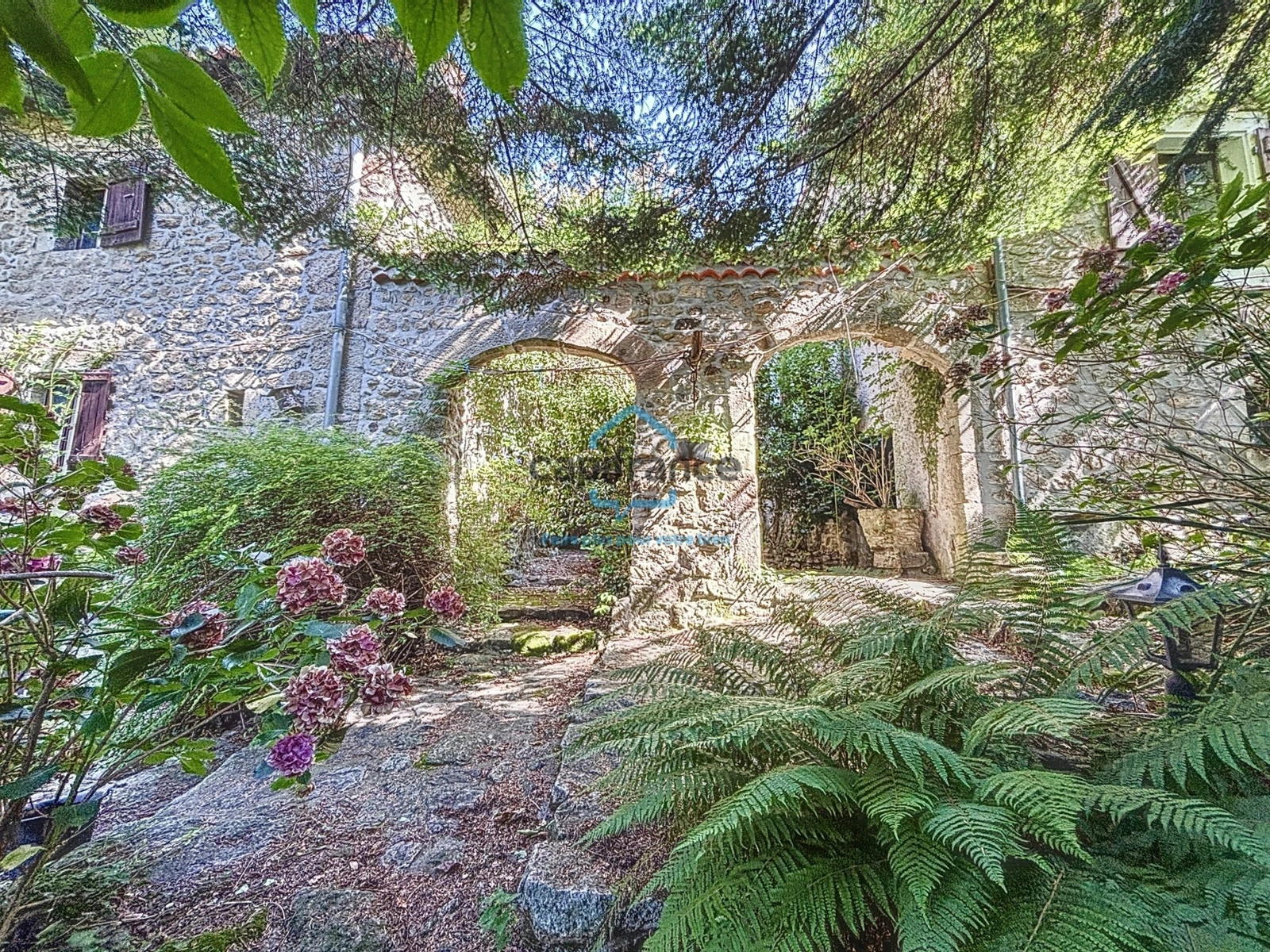 Maison à vendre LABOULE 10 pièce(s) 330m2 785 000€