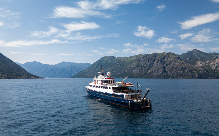 Ship photo