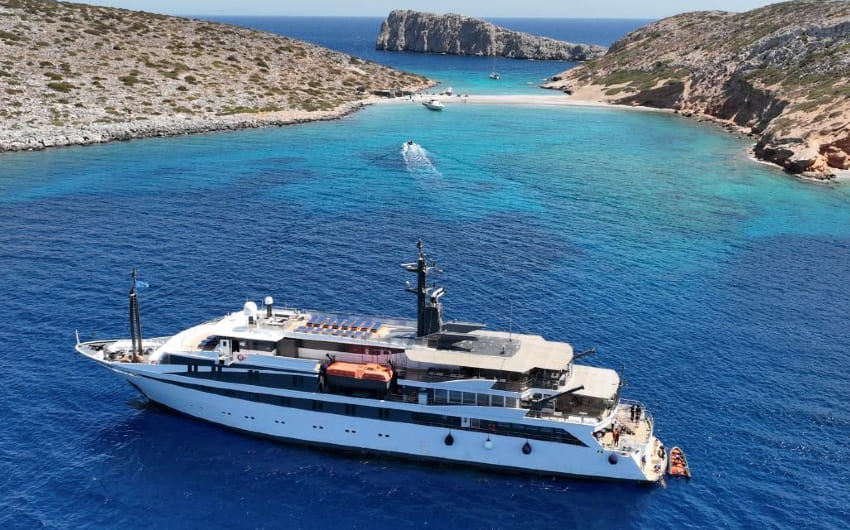 M/Y Voyager