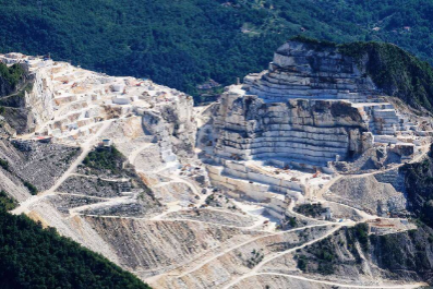 PRIVATE MARBLE AND FOOD EXPERIENCE TO CARRARA AND COLONNATA