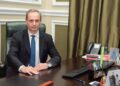Ректор Технического университета призывает учиться дома, но его дочь поступила в ВУЗ в Чикаго