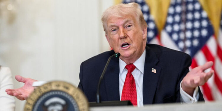 Трамп пригрозил Канаде пошлинами в 100% из-за сделки с Китаем