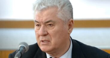За последние 4 года в парламенте от правящей партии работали одни непрофессионалы