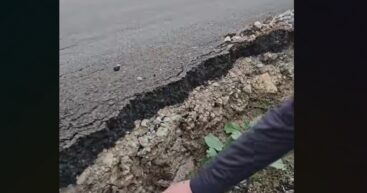 Дорога в Евросоюз… в Рэдоая рассыпается  дорога спустя несколько месяцев после открытия