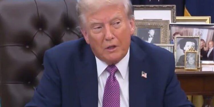 Трамп переименовал Пентагон в «Министерство войны»