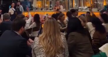 Пока страна в рецессии, власти устраивают «ужины во имя добра»