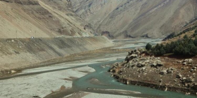Тегеран и его окрестности страдают от одной из самых серьёзных водных кризисов за последнее время
