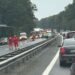 Двое молодых людей — 14-летняя девушка и 19-летний юноша — бросились под колёса грузовика
