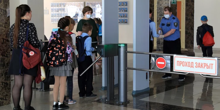 Россия: Биометрию могут ввести для прохода в школы