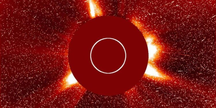 В окрестностях Земли впервые за 24 года начался радиационный шторм уровня S4