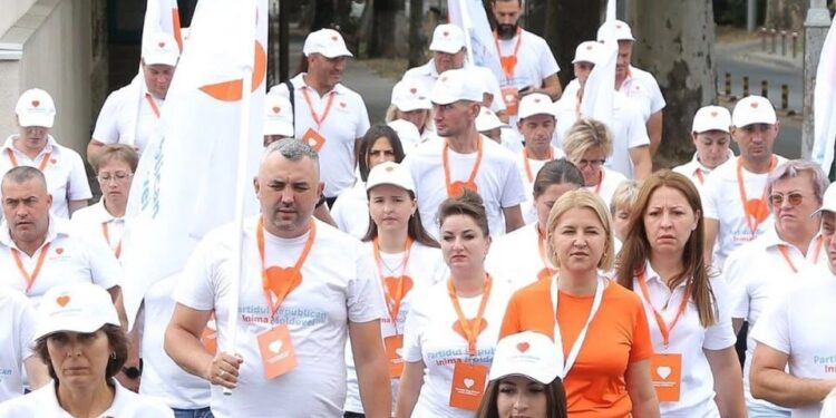 Ирина Влах обратилась к дипломатам и наблюдателям