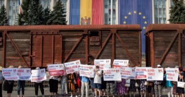 В столице активисты провели акцию протеста против «экономической депортации» граждан