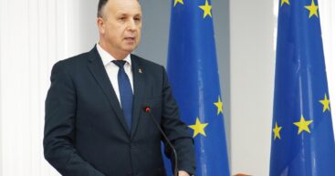 Министр здравоохранения Эмиль Чебан опроверг обвинения в поддельных дипломах, выданных румынским врачам