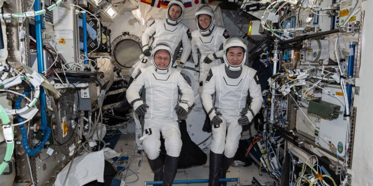 Астронавт раскрыл подробности первой в истории эвакуации с МКС