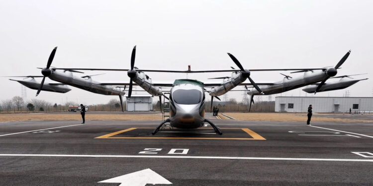 Китай Представил настоящий «летающий автобус»