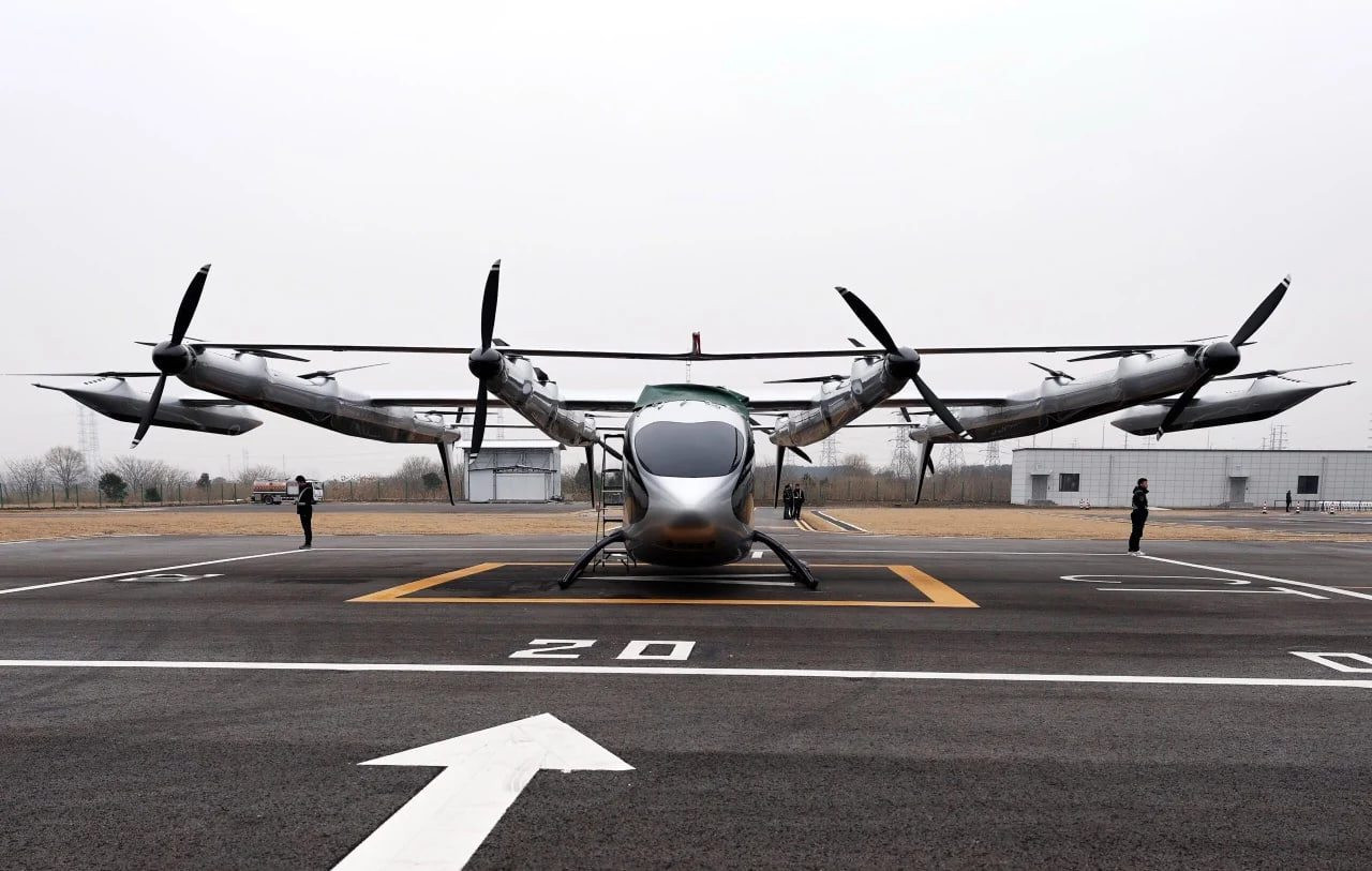 Китай Представил настоящий «летающий автобус»