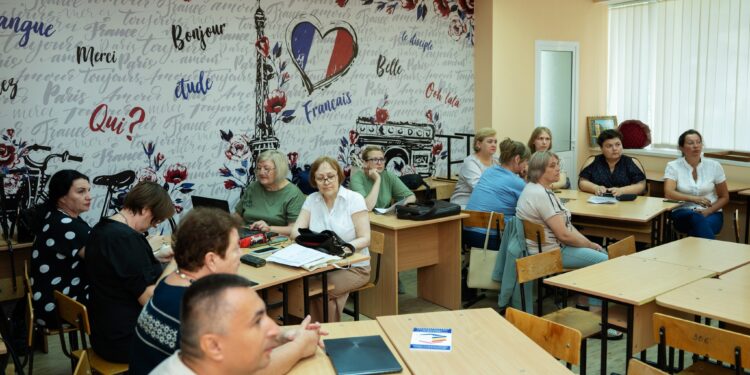 В школьные предметы включат 10 новых тем. В Кишиневе учителя проходят курсы