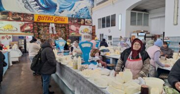 Выбирай Центральный рынок, а не супермаркет: Простой жест, который кормит тысячи молдавских семей