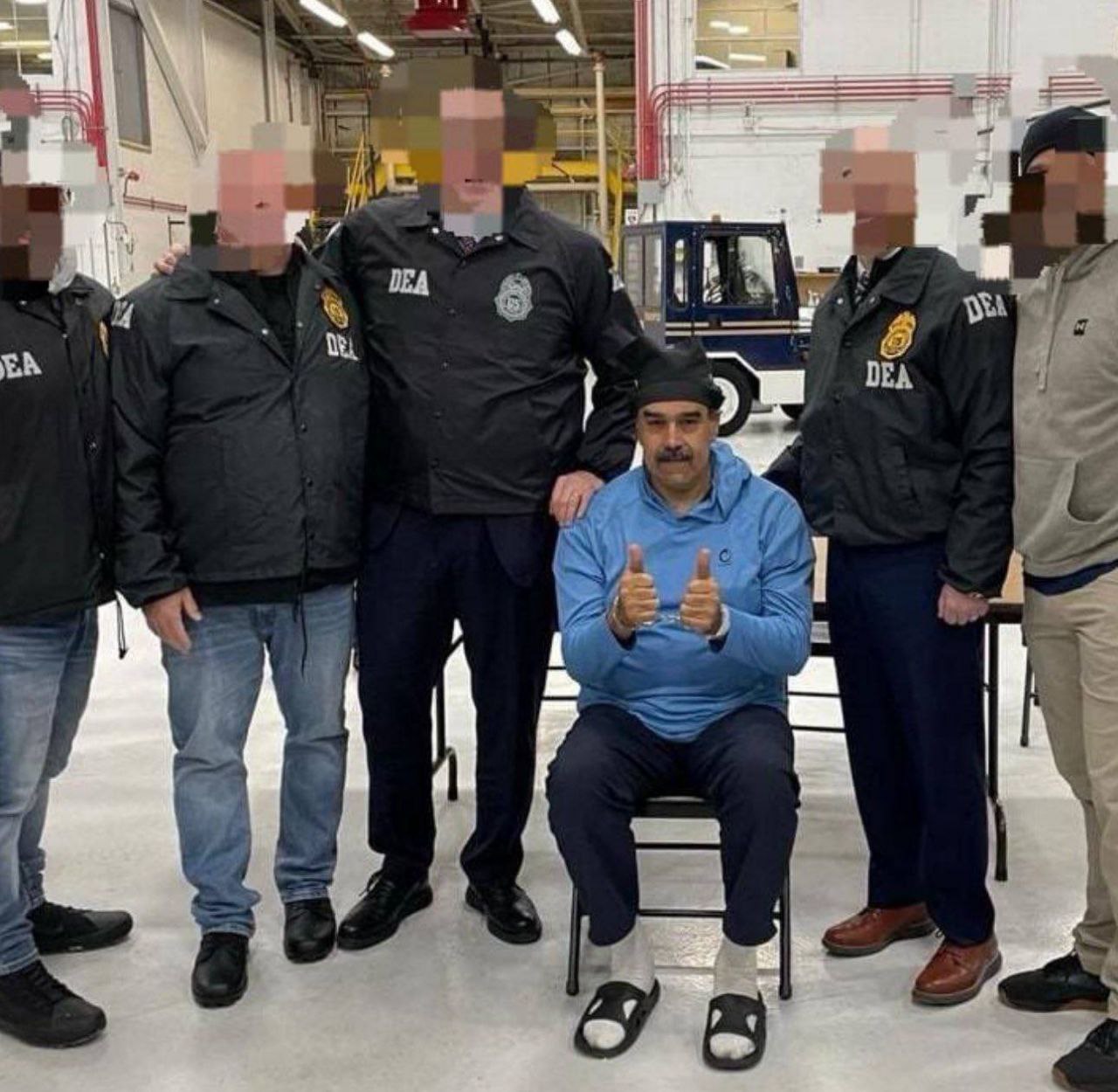 Появились первые кадры с Николасом Мадуро, которого привезли в США