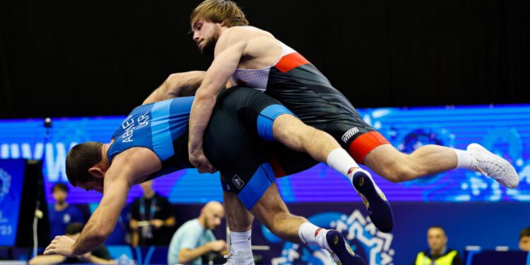 Молдавский борец Александрин Гуцу стал чемпионом мира U-23