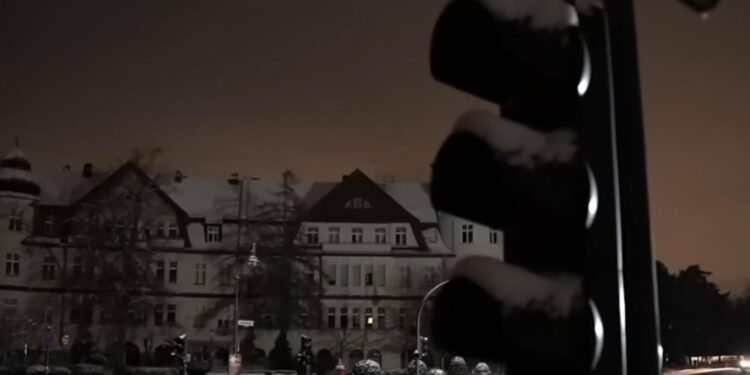 Мэра Берлина критикуют за отказ от помощи во время блэкаута