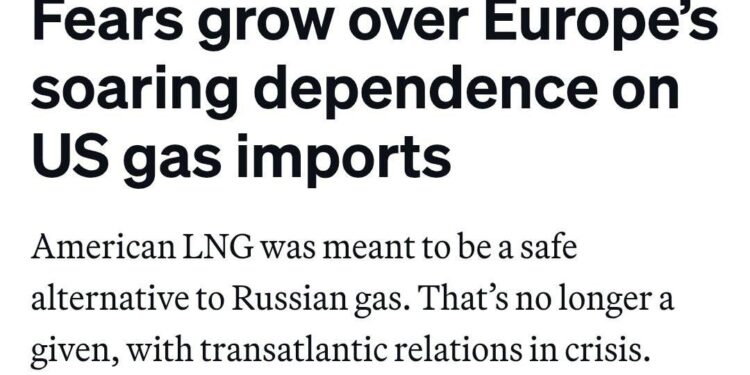 Politico: После отказа от российского газа, ЕС все быстрее привязывается к поставкам американского СПГ