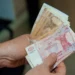 Повышение зарплат для работников бюджетного сектора с сентября. Премьер-министр ожидает ускорения экономического роста