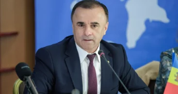 Поправки в закон о гражданстве лишают прав десятки тысяч молдаван, заявил экс-премьер Василий Тарлев
