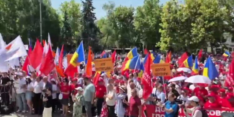 Митинг объединённой оппозиции «За Молдову»