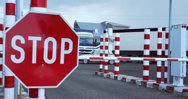 Граждан Молдовы предупреждают о возможных задержках при пересечении границы с Литвой