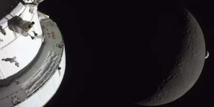 Астронавты NASA и Китая установили рекорд по наибольшему расстоянию между людьми в космосе