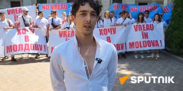 Активист: мы не хотим уезжать из Молдовы