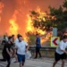 Пожары накрыли популярные курорты: люди бегут из туристических регионов
