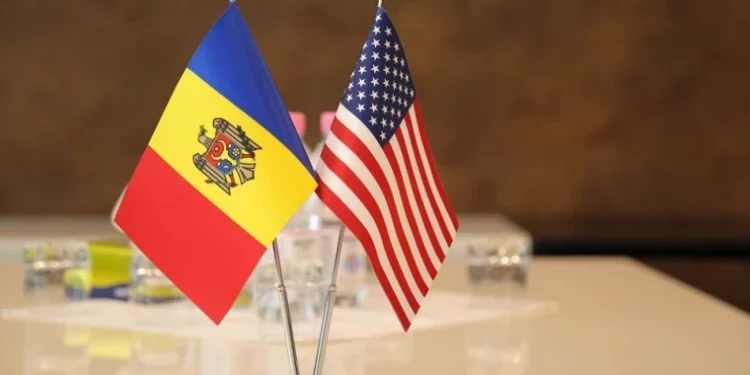 С сегодняшнего дня действуют новые пошлины США: они касаются и Молдовы