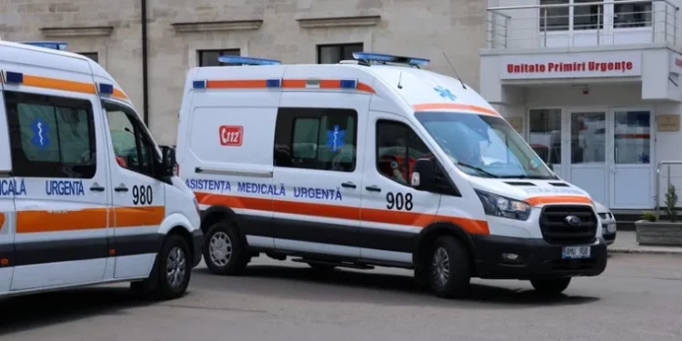 В Костештах рухнула карусель: есть пострадавшие