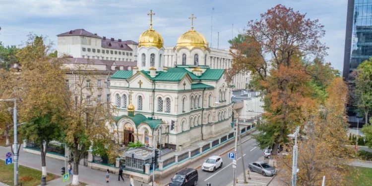 ЦИК предупреждает: священнослужителям запрещено вести агитацию