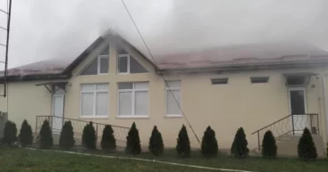 Пожар в доме престарелых во Флорештском районе. Спасатели действовали в экстренном режиме