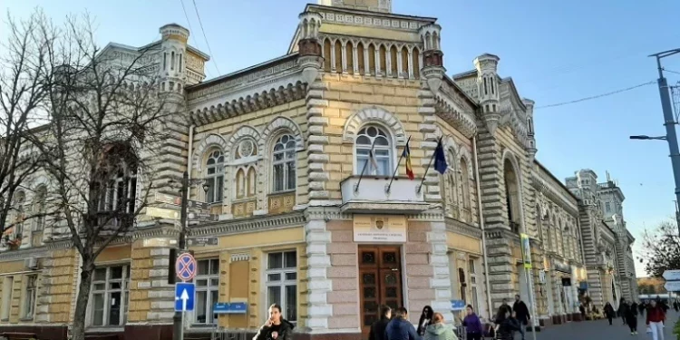 Кишинёв будет функционировать на основе временного бюджета, благодаря действиям PAS и PSRM
