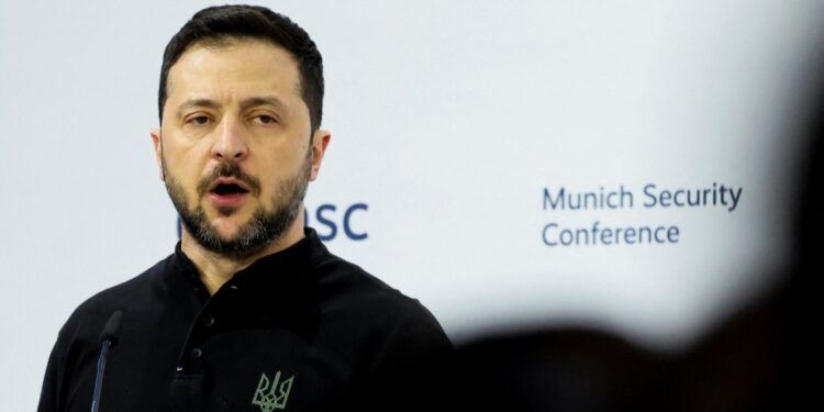 Зеленский в Мюнхене заявил, что готов делиться военным опытом с Европой.