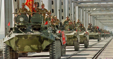 15 февраля 1989 года последняя колонна советских войск вышла из Афганистана