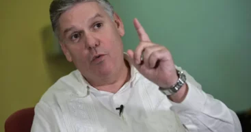 Экс-министр экономики Кубы получил пожизненный срок за коррупцию