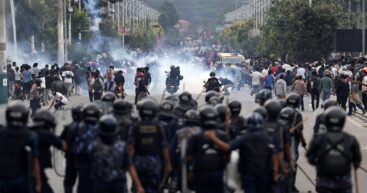 Не менее 19 человек погибли в Непале во время демонстраций против запрета соцсетей