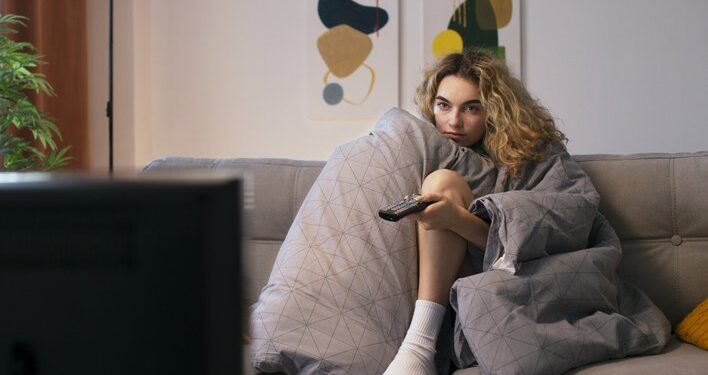 Учёные выявили пользу от «запойного» чтения и просмотра сериалов