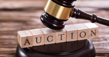 «Простым смертным» разрешат покупать конфискованное государством имущество