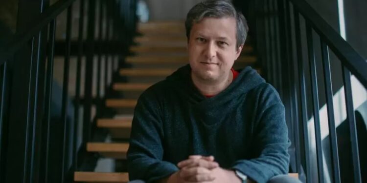 Кинокритик Антон Долин станет молдаванином