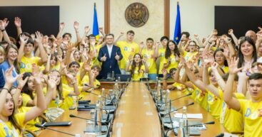 Речан — детям из диаспоры: призываю вас поддерживать связь с нашей страной