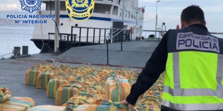 Крупный улов португальской полиции — почти две тонны кокаина