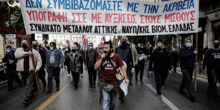 Всеобщая забастовка в Греции: молдавским туристам рекомендуют уточнять расписание рейсов