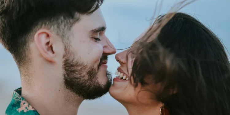 Ваш партнер влияет на карьеру и доходы сильнее, чем кажется — исследование