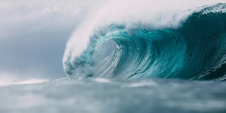 На Филиппинах объявлена угроза цунами после землетрясения магнитудой 7,4